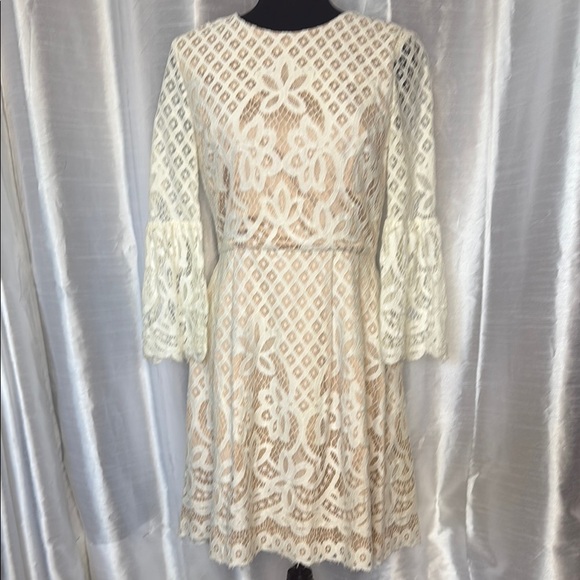 Eliza J Women’s 6 Layered Lacy Back Zip Pleated Flounce 3/4 Sleeves Mini Dress - Picture 2 of 9